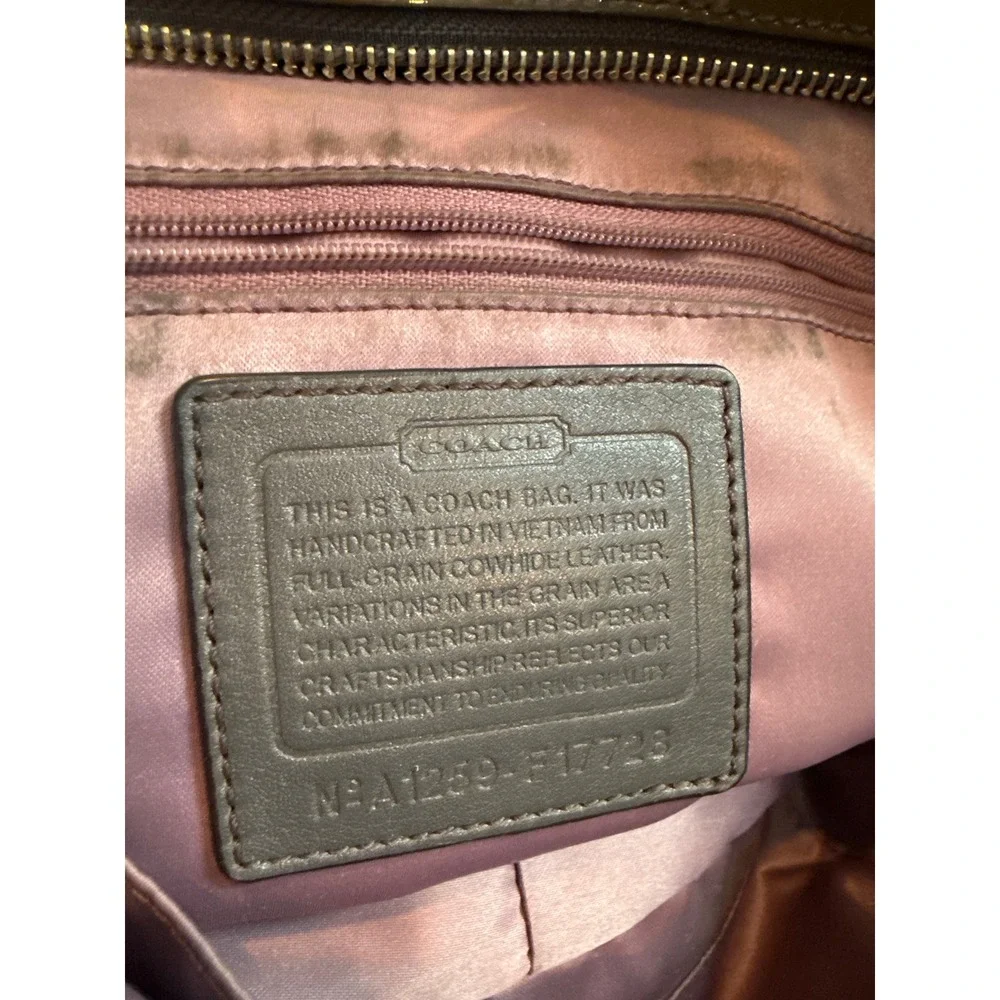 Coach Gallery Tote Olive Green Patent‎ Leather GUC